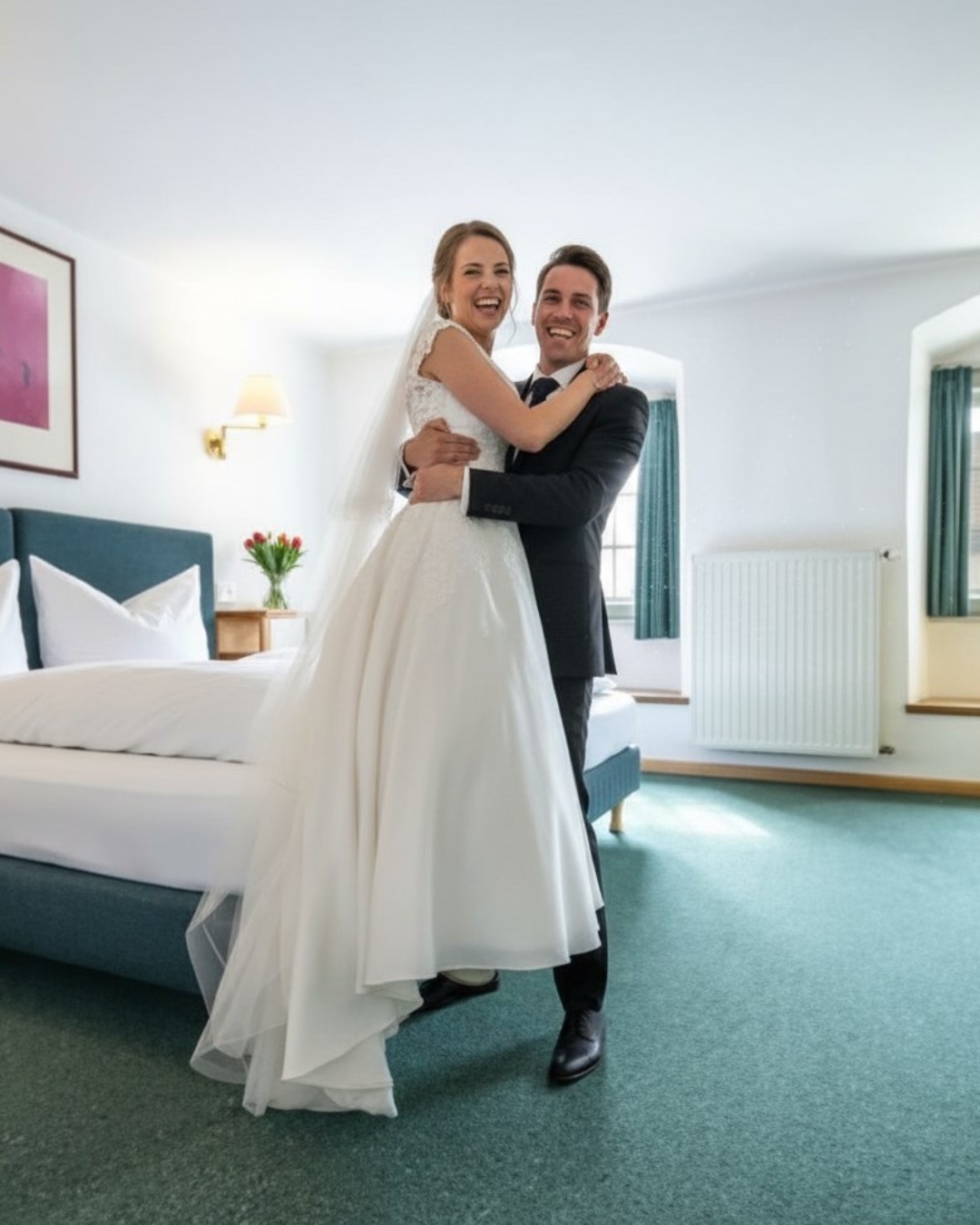 Nachher: Hochzeitspaar im Zimmer